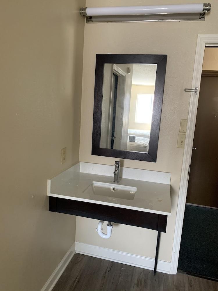 Econo Lodge Cherry Point Havelock Eksteriør bilde