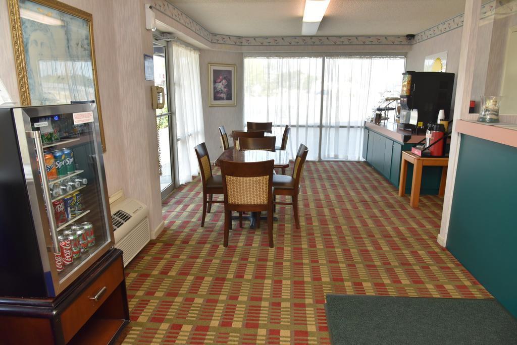 Econo Lodge Cherry Point Havelock Eksteriør bilde