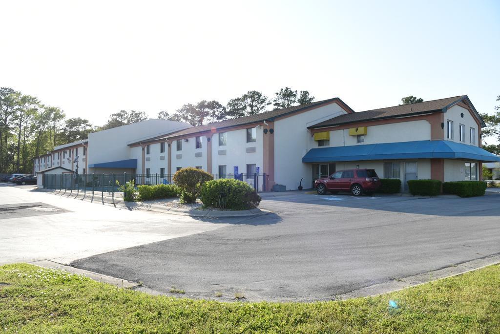 Econo Lodge Cherry Point Havelock Eksteriør bilde