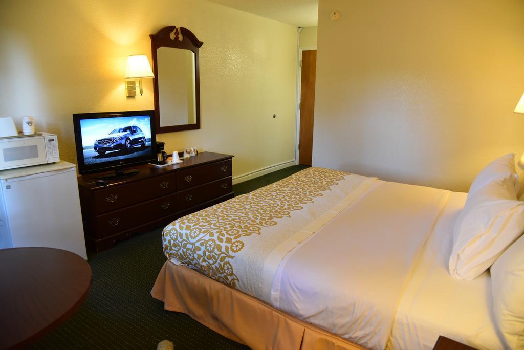 Econo Lodge Cherry Point Havelock Eksteriør bilde
