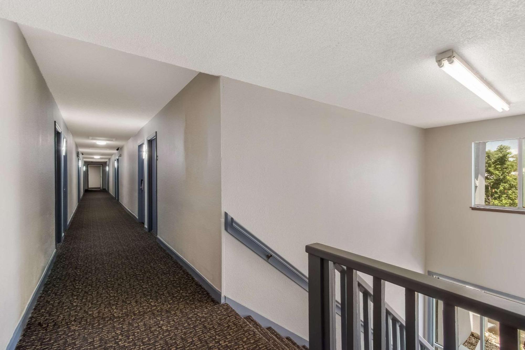 Econo Lodge Cherry Point Havelock Eksteriør bilde