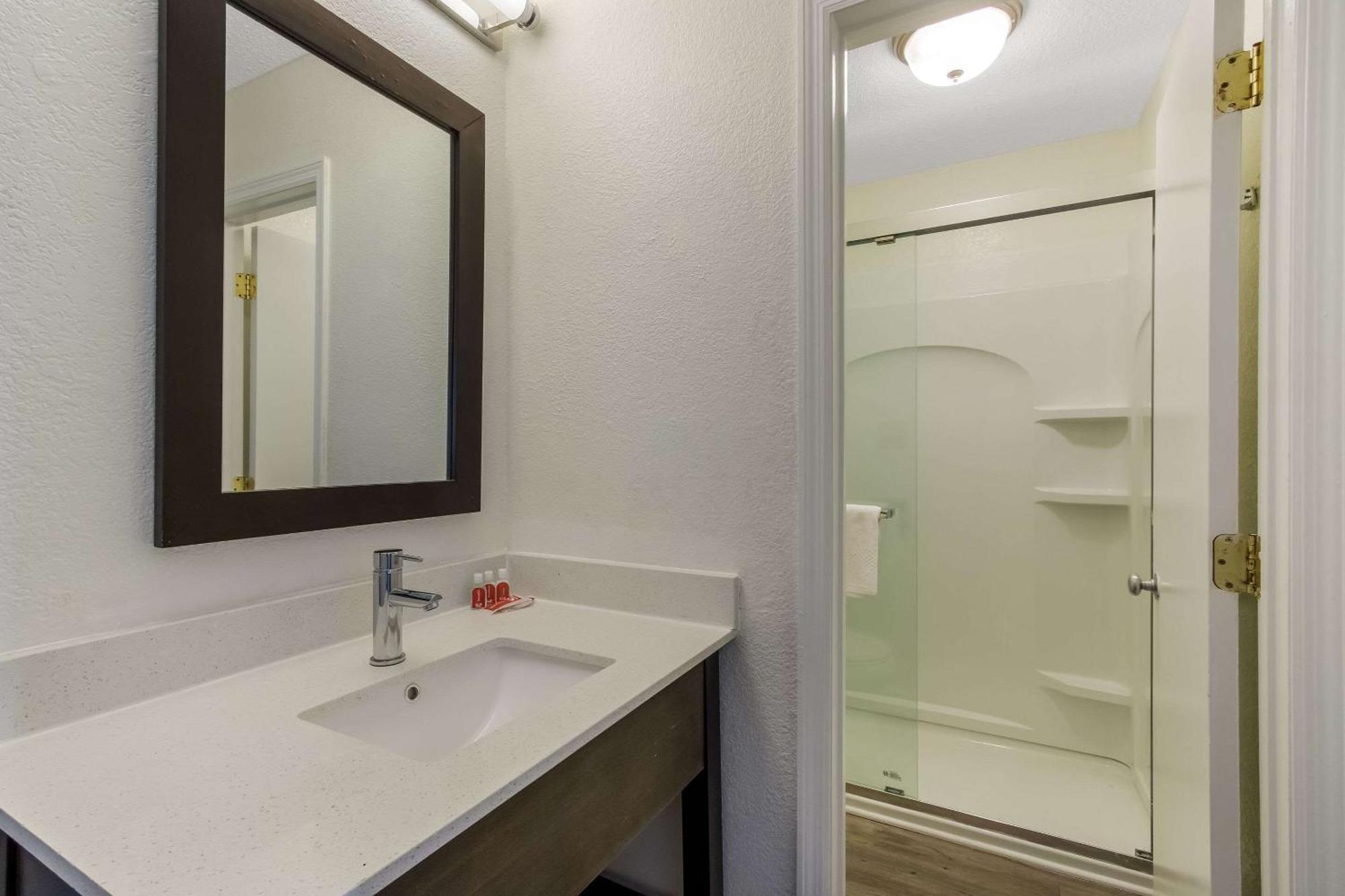 Econo Lodge Cherry Point Havelock Eksteriør bilde