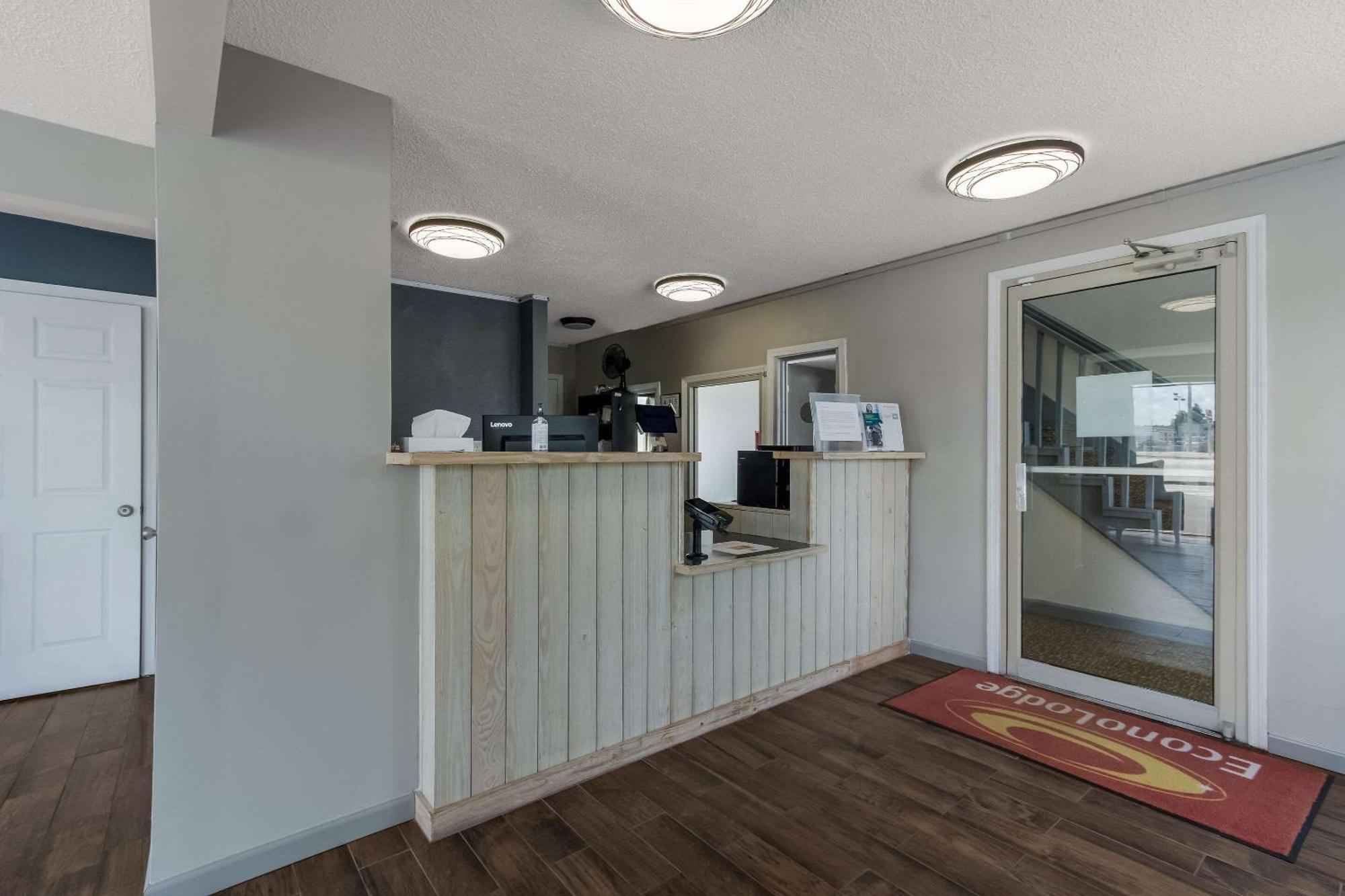 Econo Lodge Cherry Point Havelock Eksteriør bilde