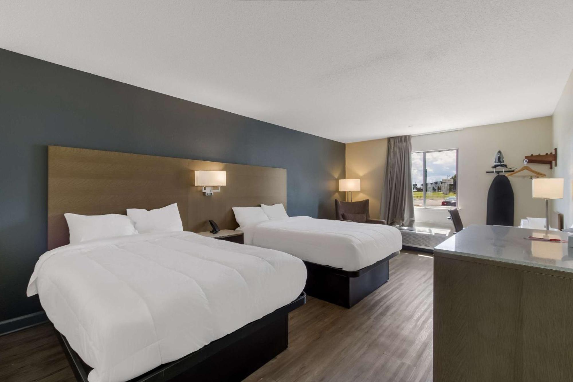 Econo Lodge Cherry Point Havelock Eksteriør bilde