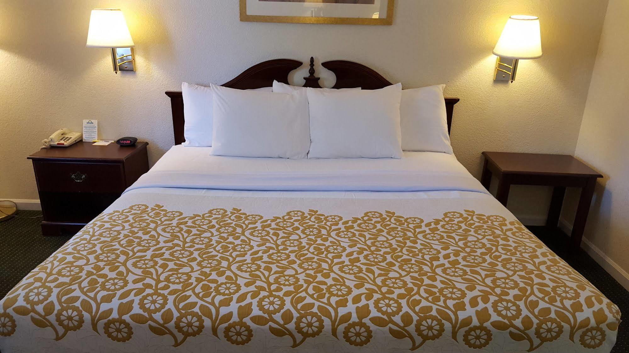 Econo Lodge Cherry Point Havelock Eksteriør bilde